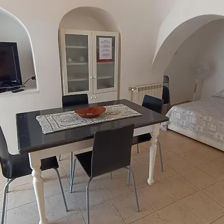 Vakantiehuis Trullo Vacanze Desa 1 *